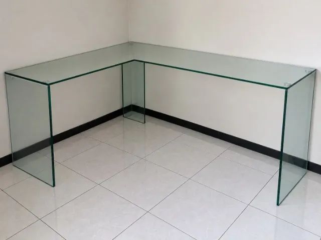 Mesa em Vidro Temperado - Escritório, Quarto, etc... - Foto 3