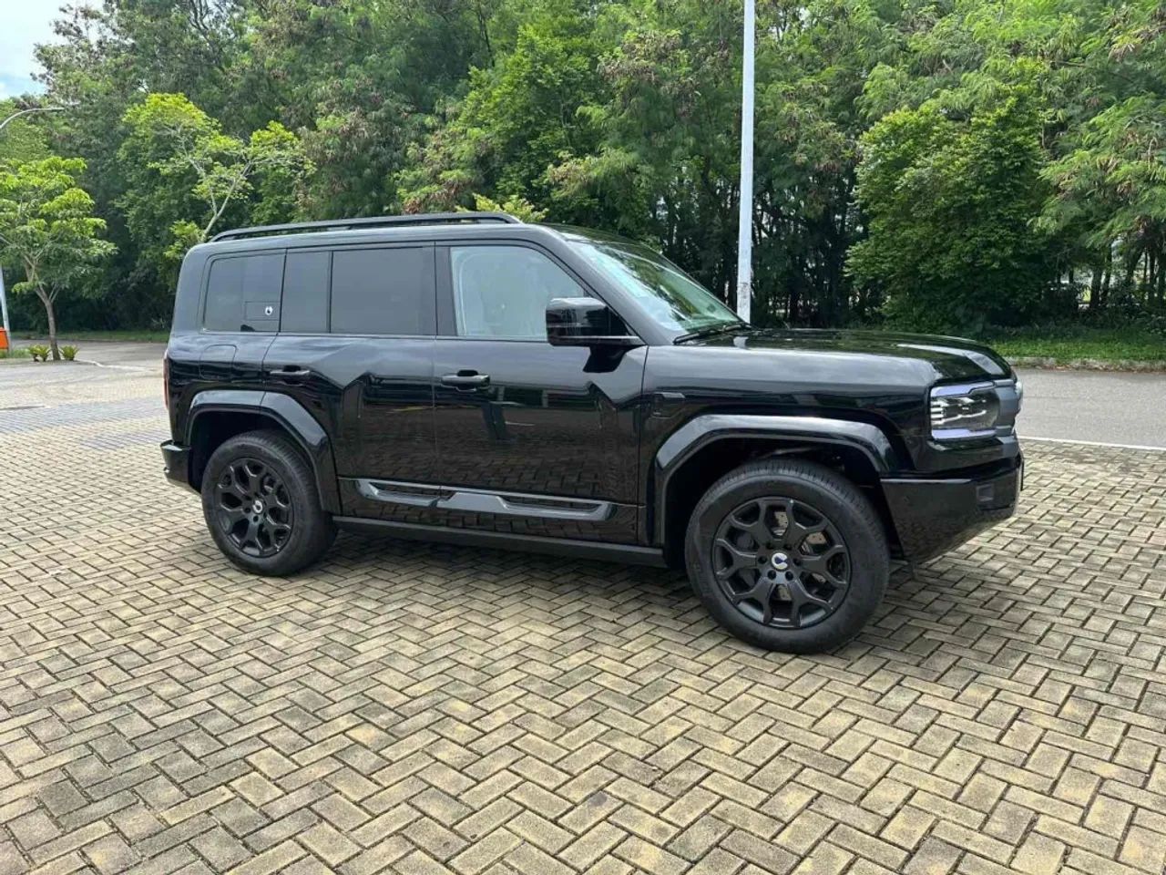 Denza B5 SUV híbrido plug-in, foto 5 de 10