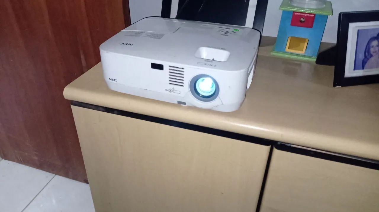 Projetor de vídeo usado NEC