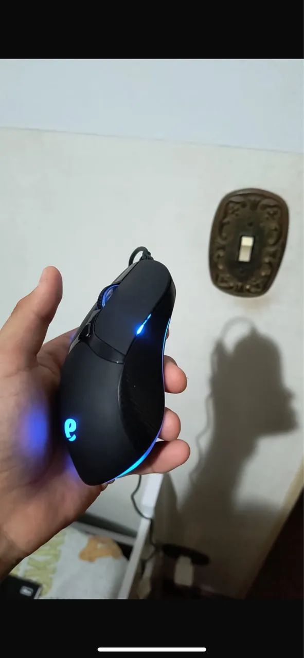 Mause gamer ace , usado apenas uma vez , 3200dpi , de estrema qualidade