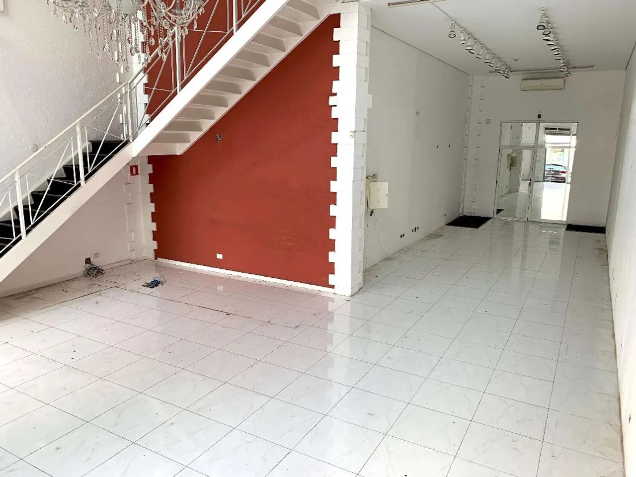 Loja Comercial de 230m² com Ampla Fachada no Portal do Morumbi - Foto 4