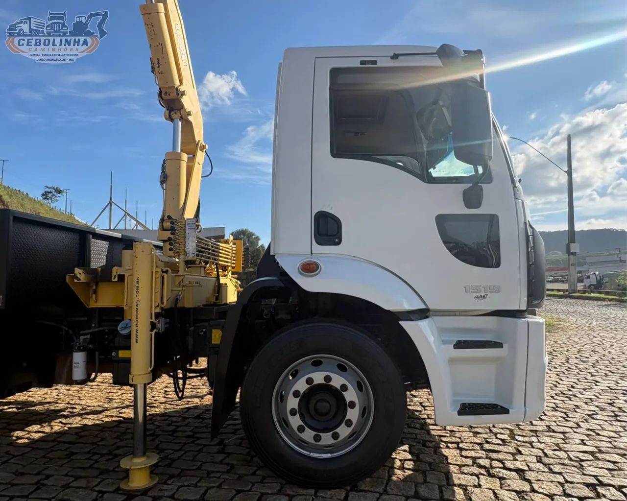 1519 com munck de 16 toneladas - Foto 4