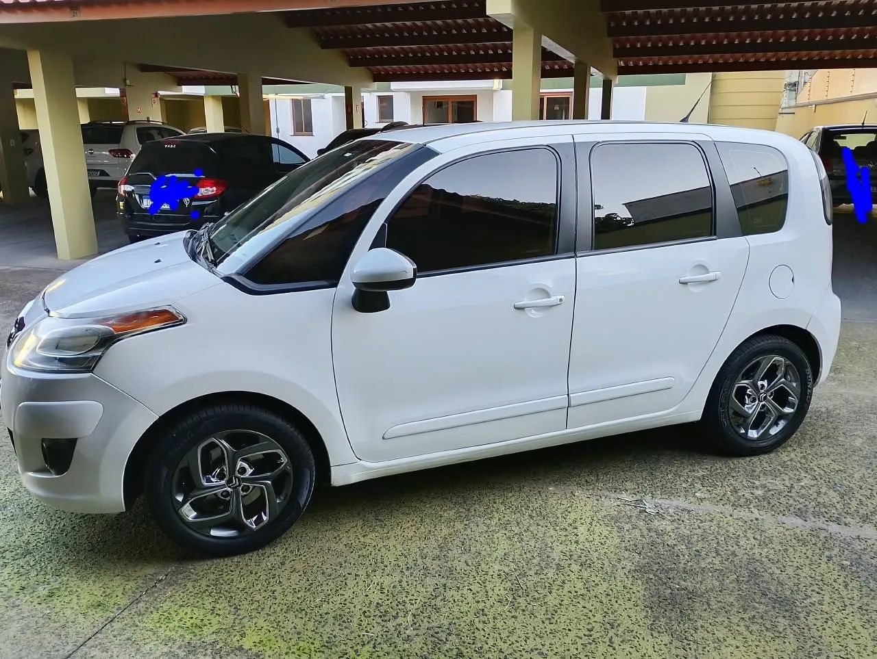 Citroën C3 C3 Picasso GLX 1.5 Flex 8V 5p Mec. 2013