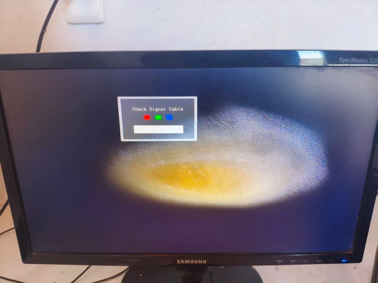 Monitor Samsung SyncMaster S20B300 com avaria - Foto 2