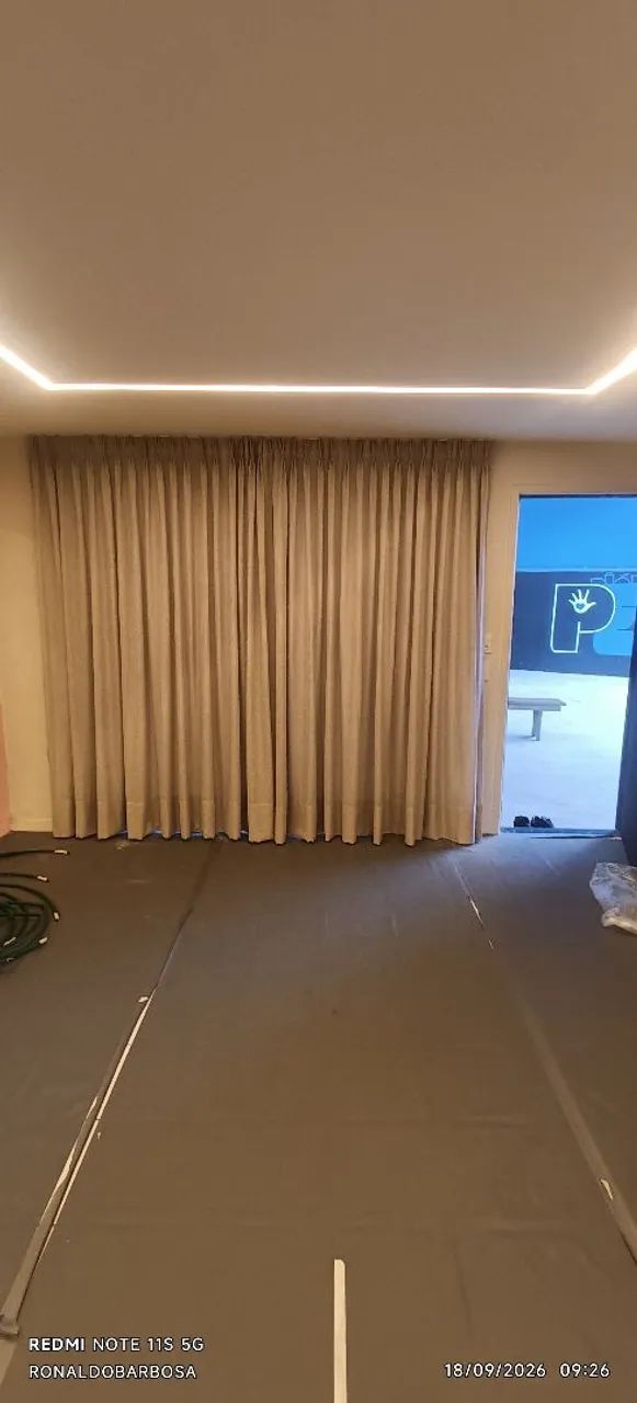 Cortinas e papéis de parede  - Foto 2