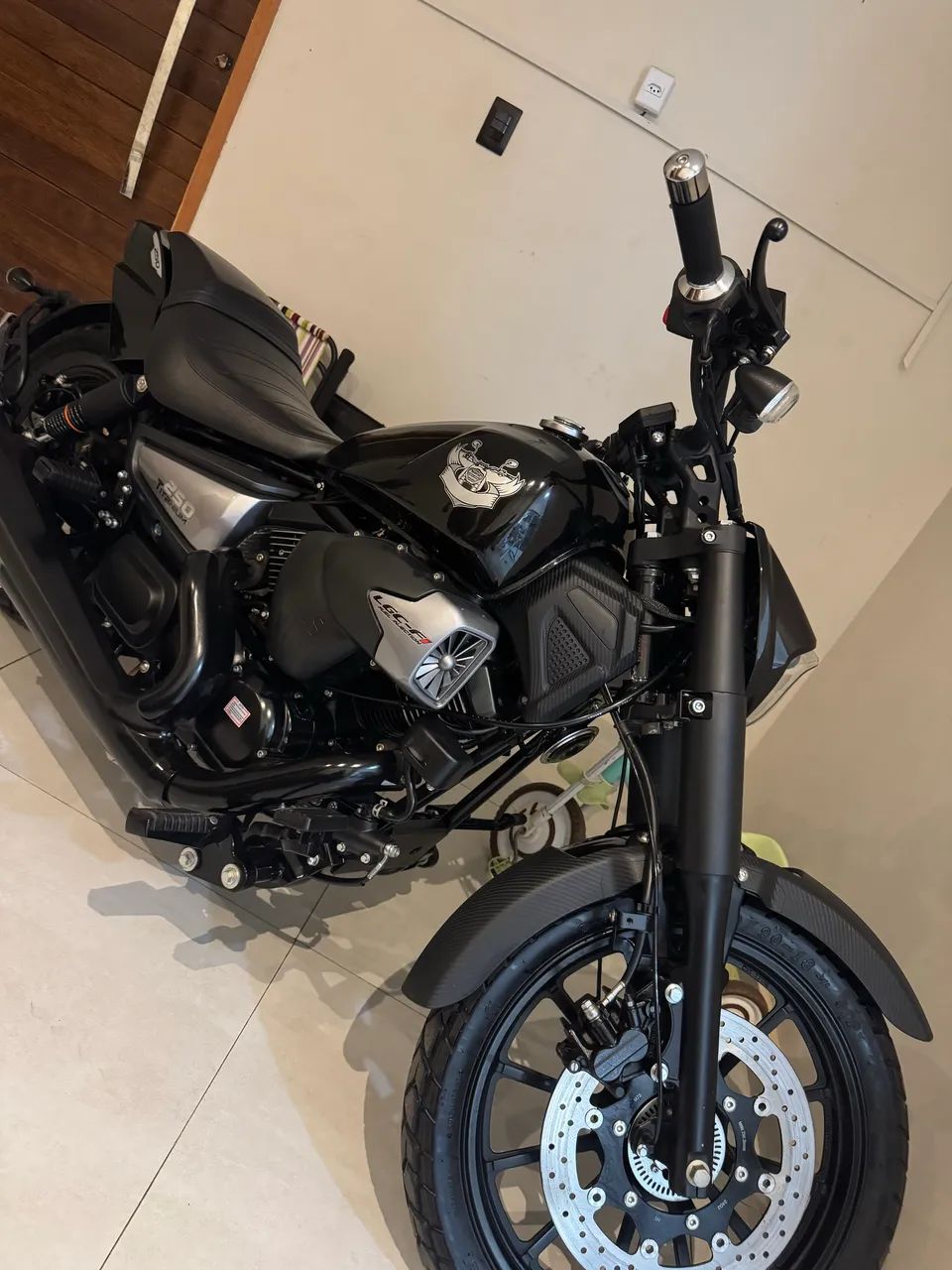 Moto V16 titanium 250 