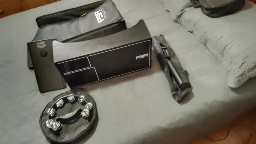 Cajon de colo FSA e Stump bumbo elétricos