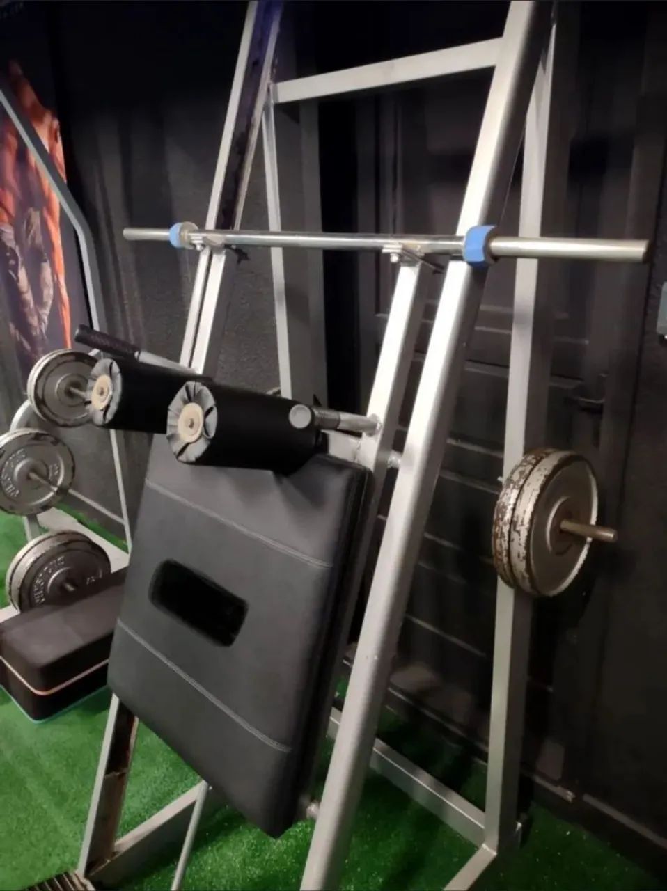 AGACHAMENTO HACK MÁQUINA - EQUIPAMENTO APARELHO MUSCULAÇÃO  - Foto 2