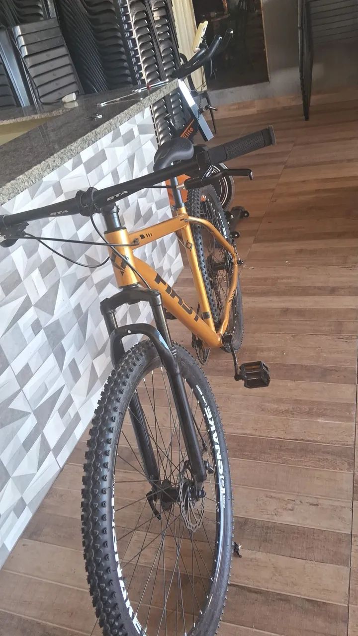 Bicicleta aro 29 guadro 17 em estado de Nova somente três meses de uso  - Foto 2