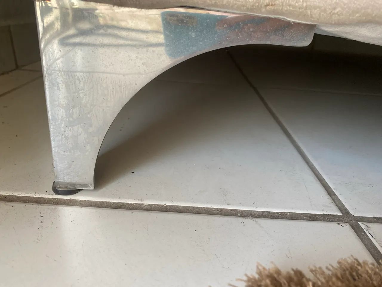 Vendo lindo sofá de 3 lugares  - Foto 4