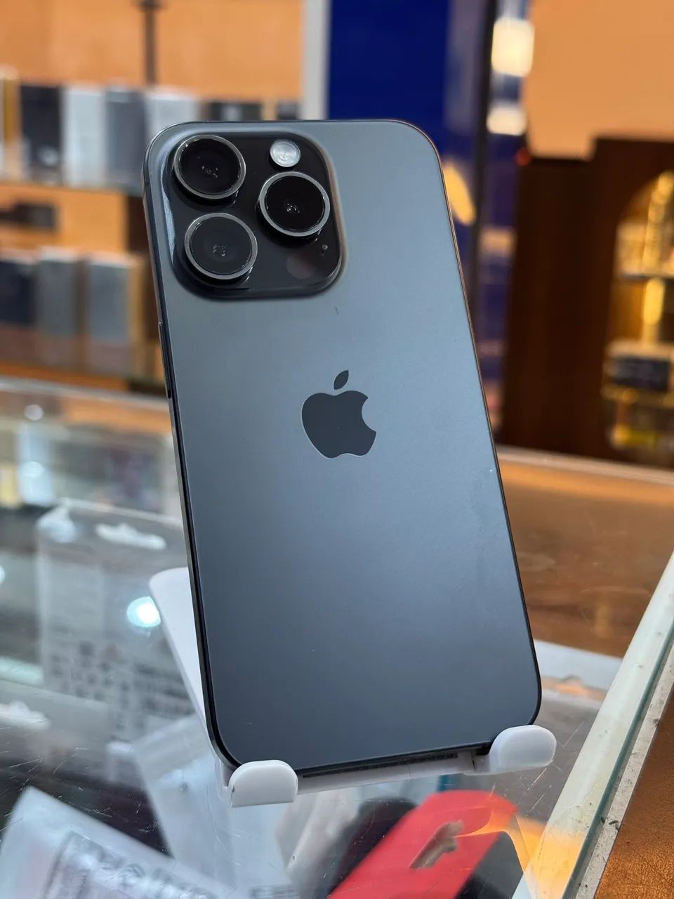 iPhone 15 Pro 128gb Semi-Novo IMPECÁVEL - Celulares e Smartphones