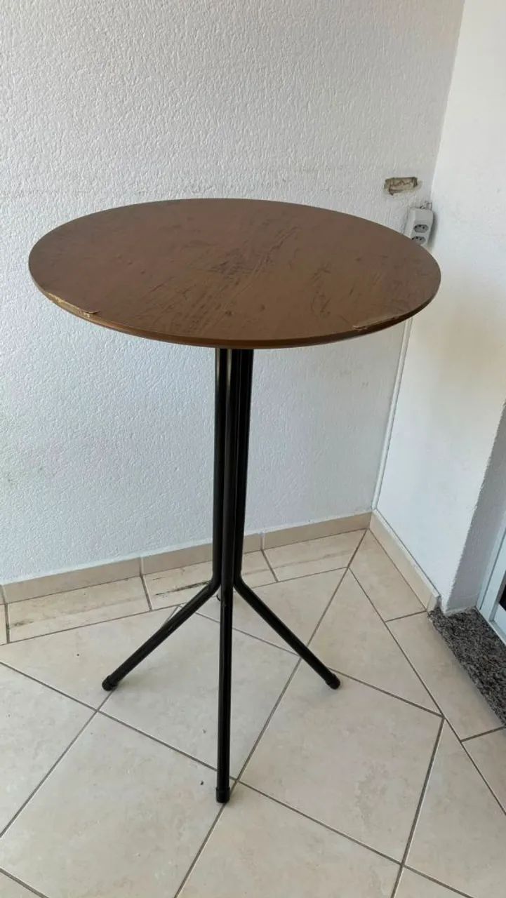 Banquetas e Mesa Redonda. - Foto 4