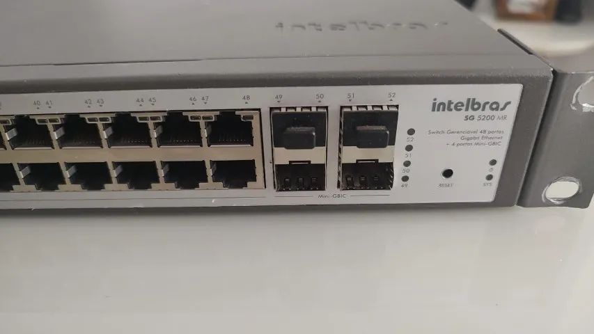 Intelbras Managed Switch SG5200 MR - 48 Ports + 4 SFP (Mini GBIC) - High Performance