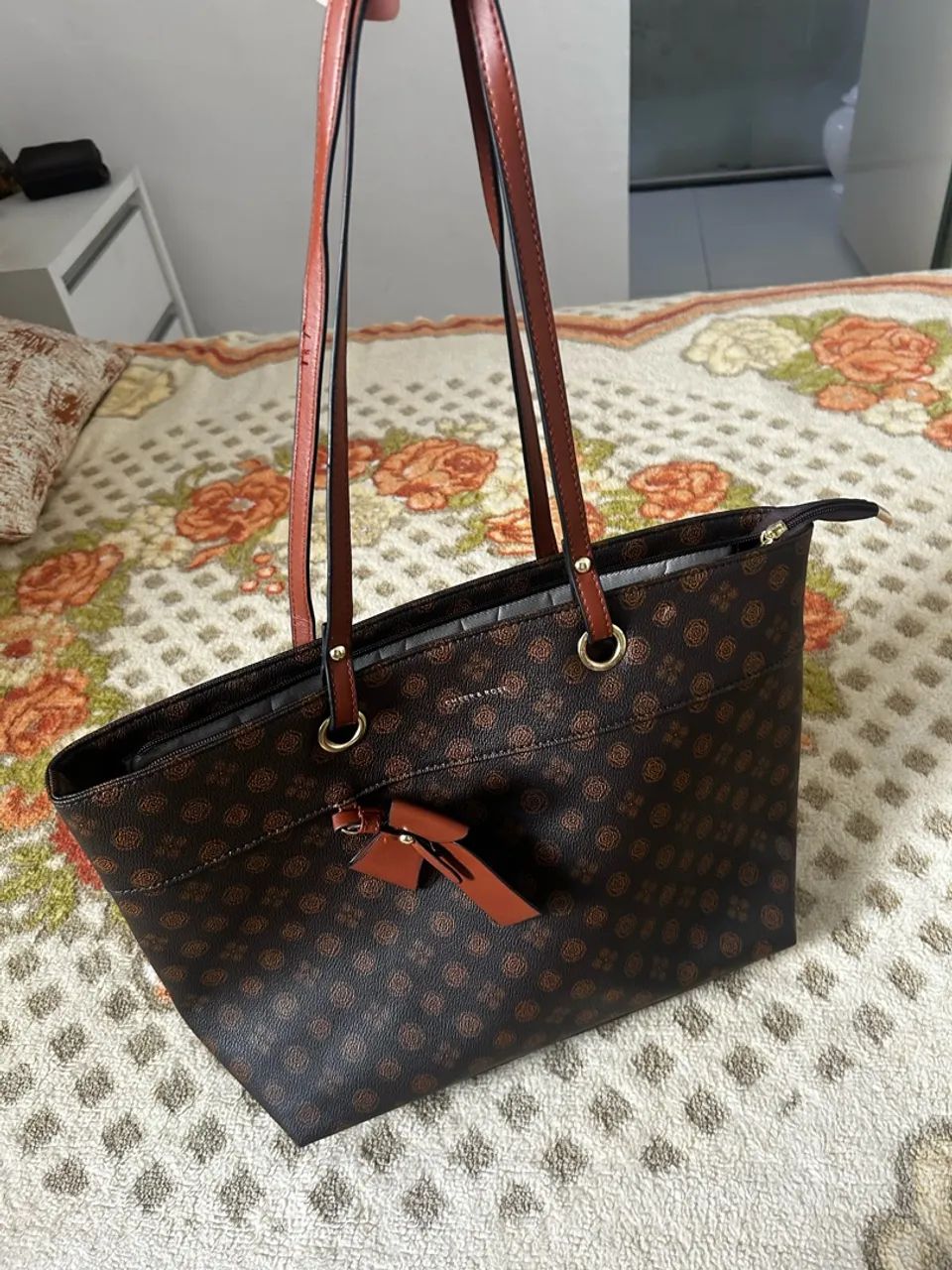 Vendo Bolsa Grande e Espaçosa 