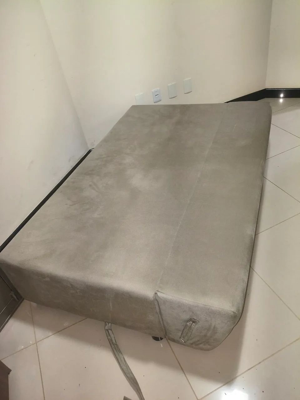 Sofá-Cama Suede Cinza - R$ 600,00 - Foto 3