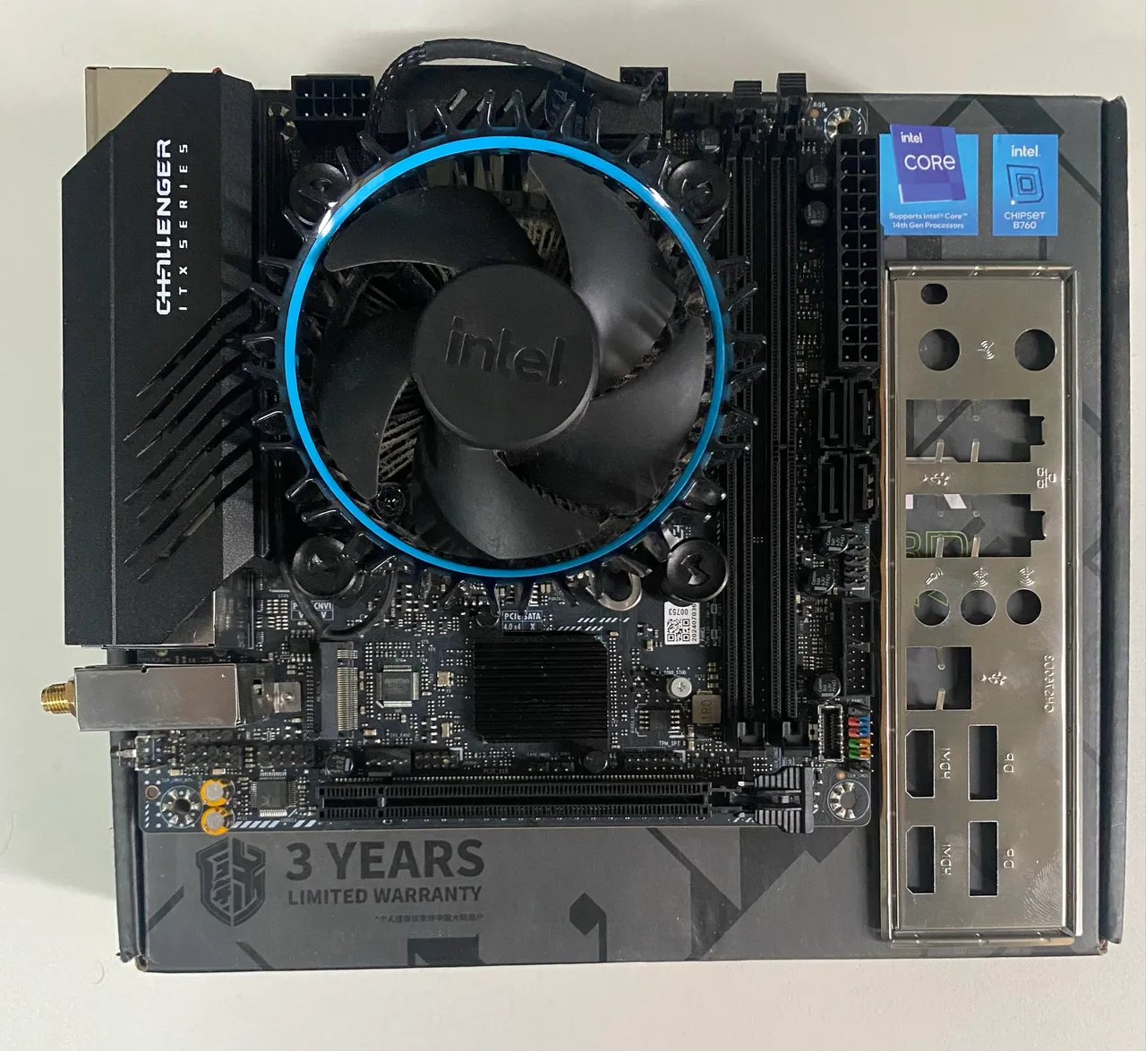 Kit placa mãe mini-ITX z370 + processador i7 8700 - Peças de