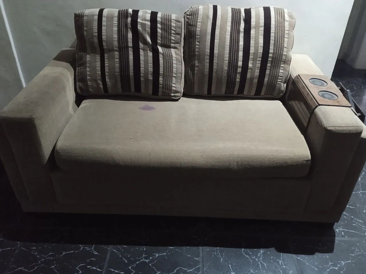 Lindo sofá 2 lugares 