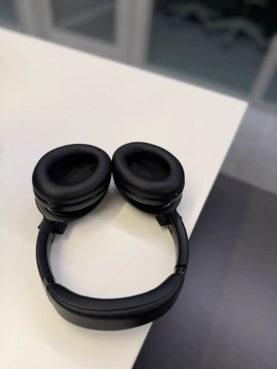 JBL Tour One M2  - Foto 3