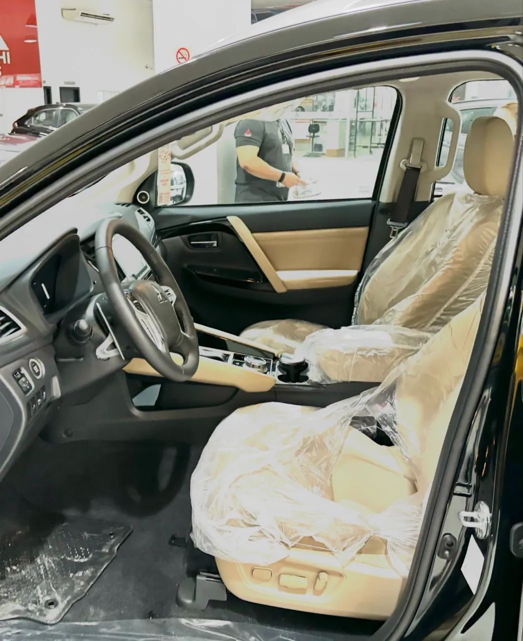 Mitsubishi Pajero 2024