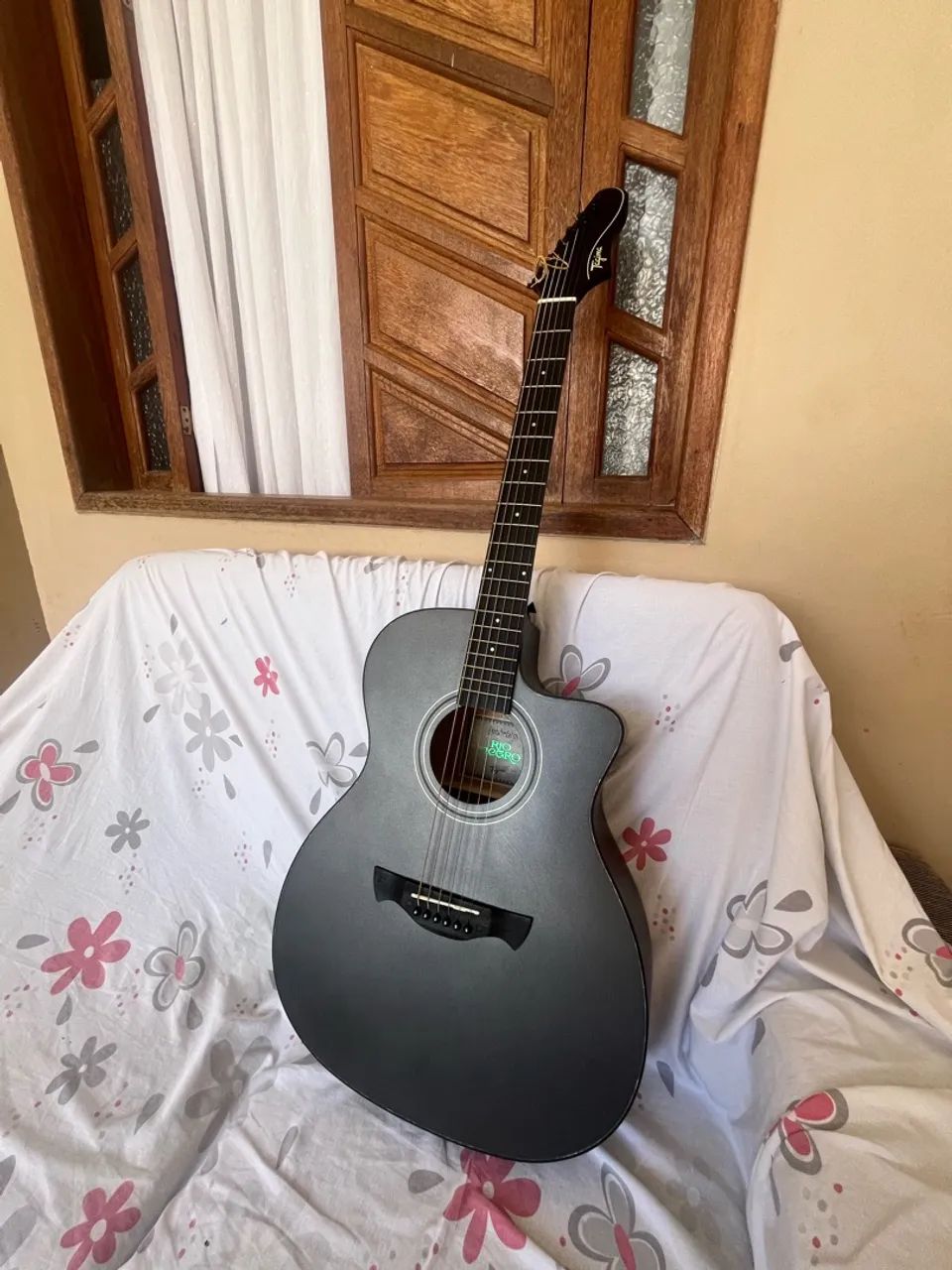 Violão Tagima preto, elétrico e de cordas de aço - Foto 3