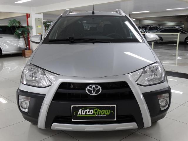 Toyota Etios Cross 1.5 Flex Prata - Foto 2