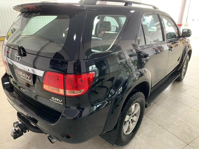 HILUX SW4 SRV D4-4 4x4 3.0 TDI DIESEL AUT - Foto 3