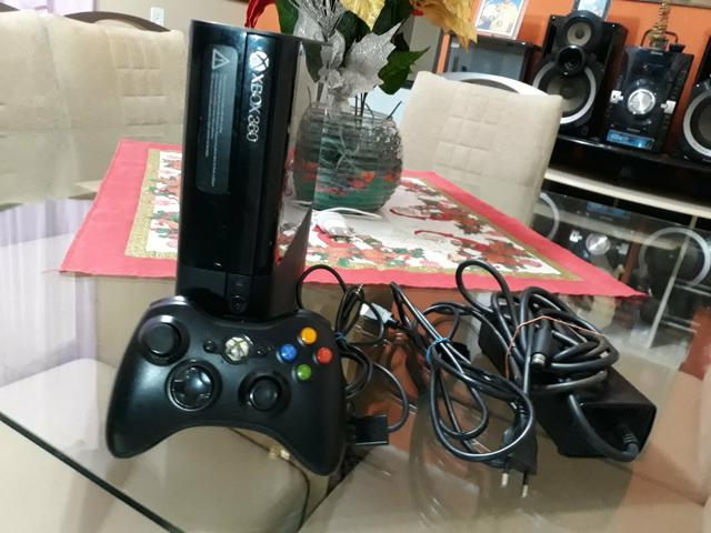 XBOX 360 com 1 Controle