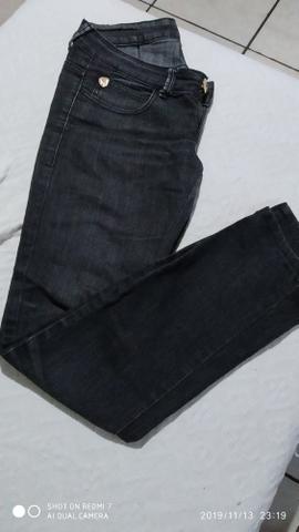 Lote de roupas preço na descrição