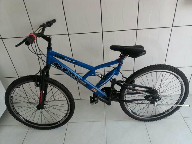 Barbada! bicicleta semi nova aro 26!!!
