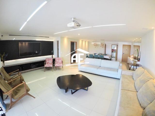 Apartamento com vista para o mar, 4/4 todos suítes sendo 1 master - Jatiúca