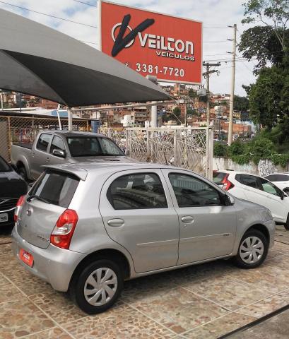 Toyota Etios 2017 1.3 X Hatch Flex - Foto 4