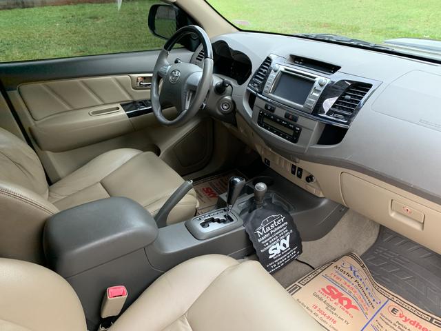 Toyota Hilux SW4 Diesel 7 lugares 3.0 4x4 2012 zerada srv - Foto 10