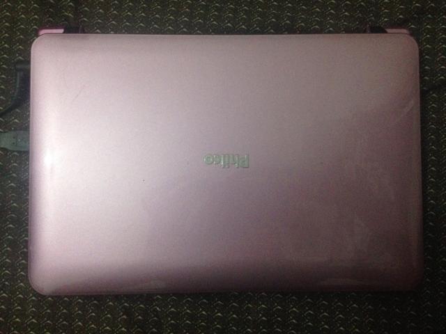 Netbook philips marca boa