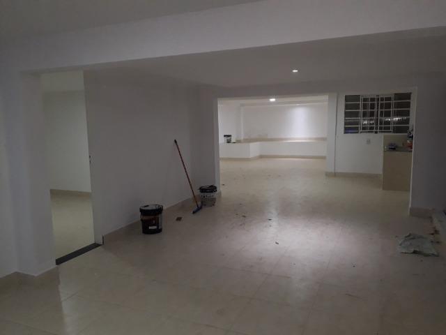 Alugo casa 3 pavimentos (Triplex) no Jardim Guanabara (próximo a Av. Fernando Corrêa) - Foto 2