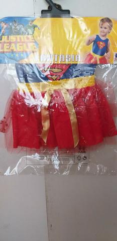 Fantasia da supergirl infantil