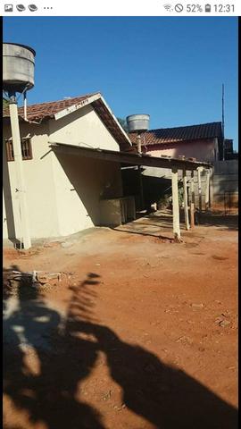Vendo Casa 20 km de Itaberaí - Foto 2