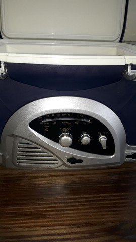 Radio/cooler para pesca