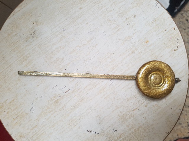 pêndulo para relógio parede antigo comprimento total 23 cm - Foto 2
