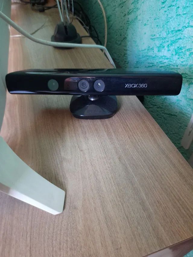 XBOX360 travado, 2 controles - Foto 3