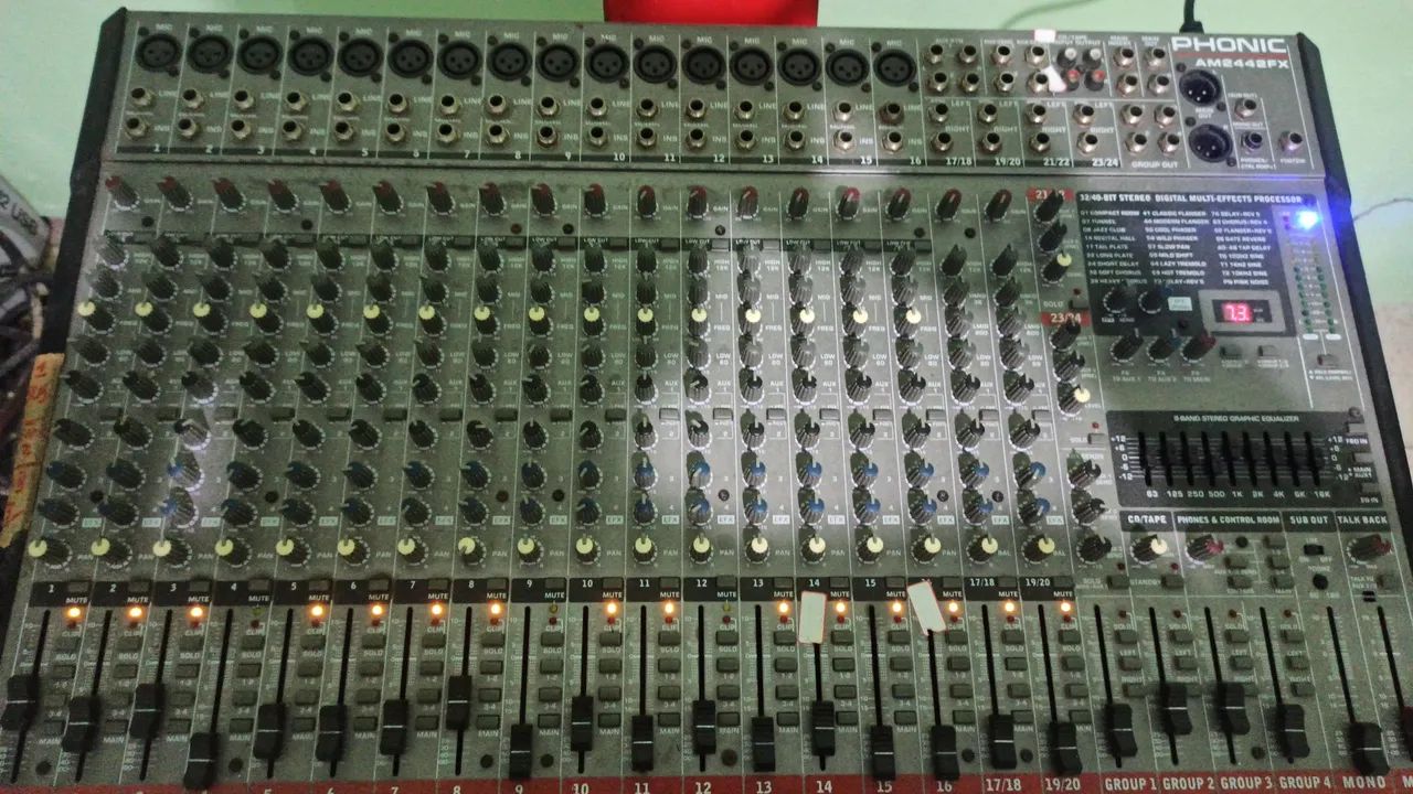 Mesa de Som Phonic 24 Canais - Foto 2