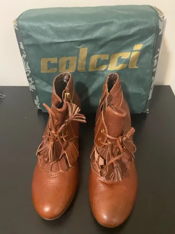 Bota Colcci couro número 37