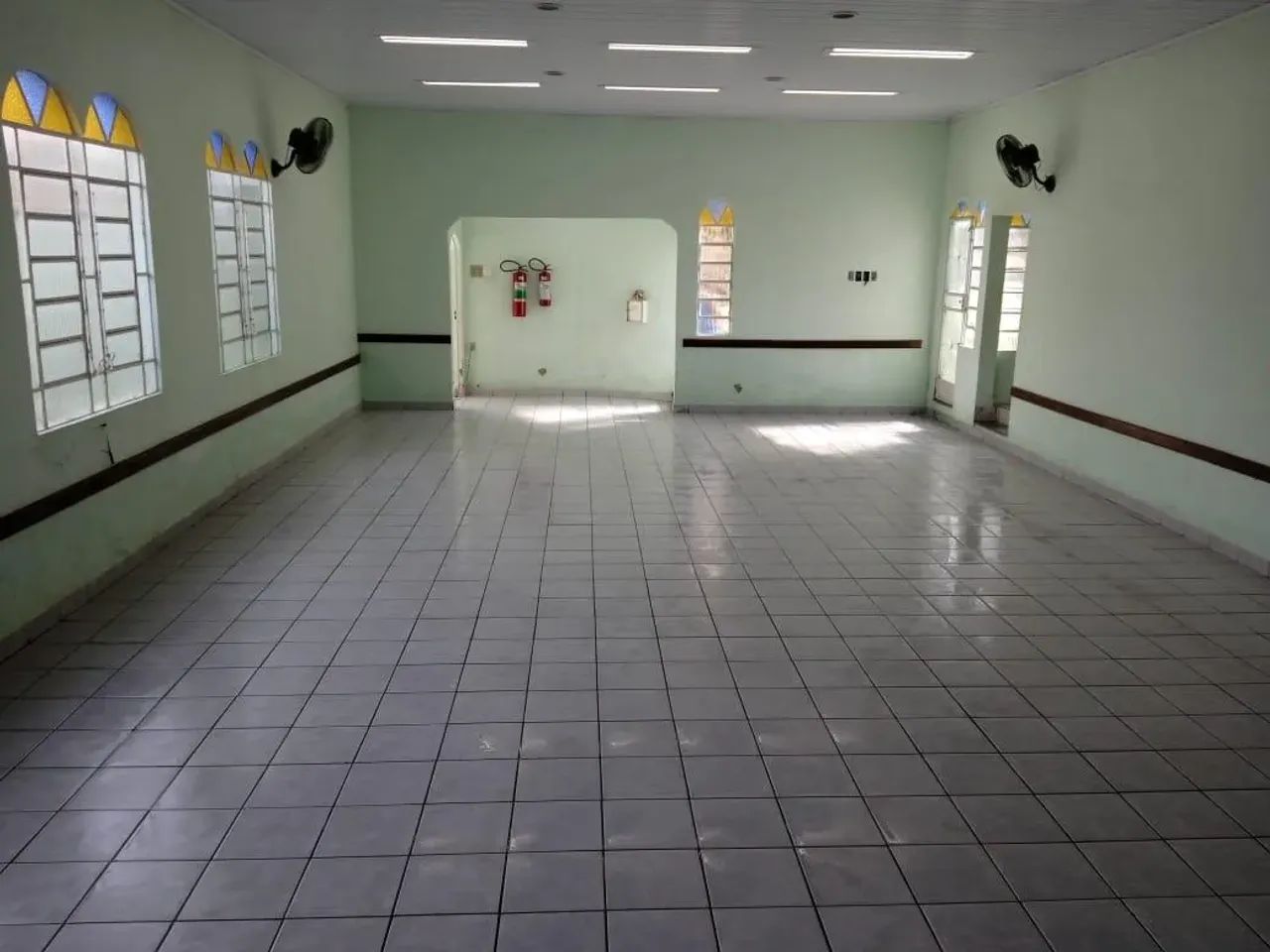 Sala Comercial para Venda em Ibirité, Vila Ideal, 1 dormitório, 2 banheiros