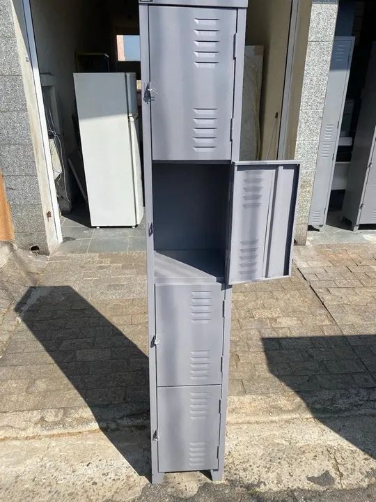 Roupeiro 4 portas P - Foto 2