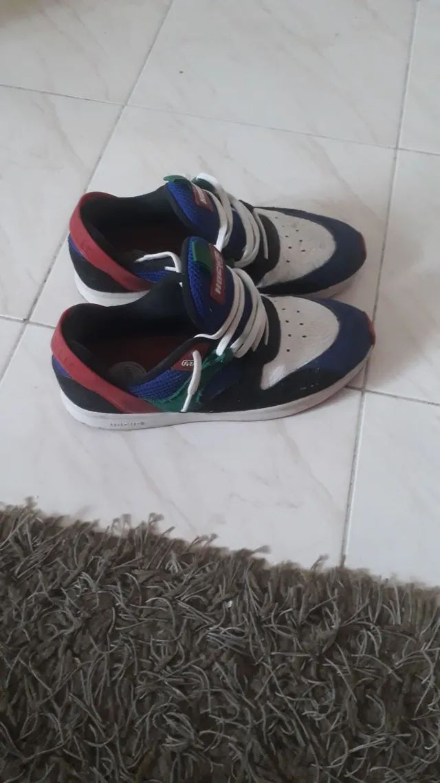 VENDO TENIS HOCKS  USADO 1 VEZ NOVO 300.00 ZAP 21.97014.2886 - Foto 3