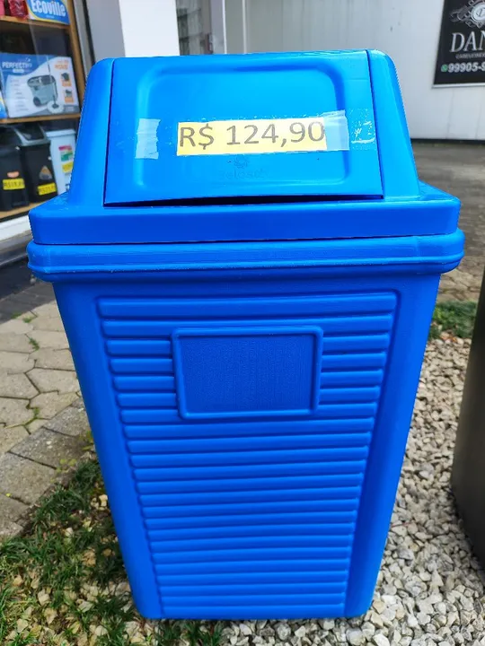 Lixeira quadrada 60L
