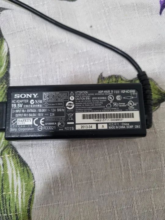 Fonte de Alimentação Sony 19.5V para Notebook