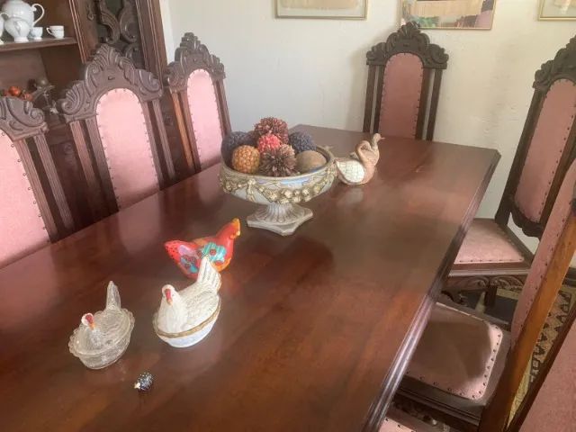 Mesa de jantar em imbuia maciça c/ 8 cadeiras (antiguidade) - Foto 4