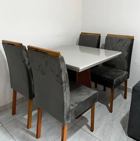 Mesa com 4 cadeiras oferta!!! Tt338m