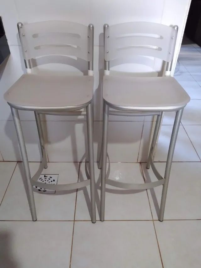 Duas lindas Banquetas novas  - Foto 5