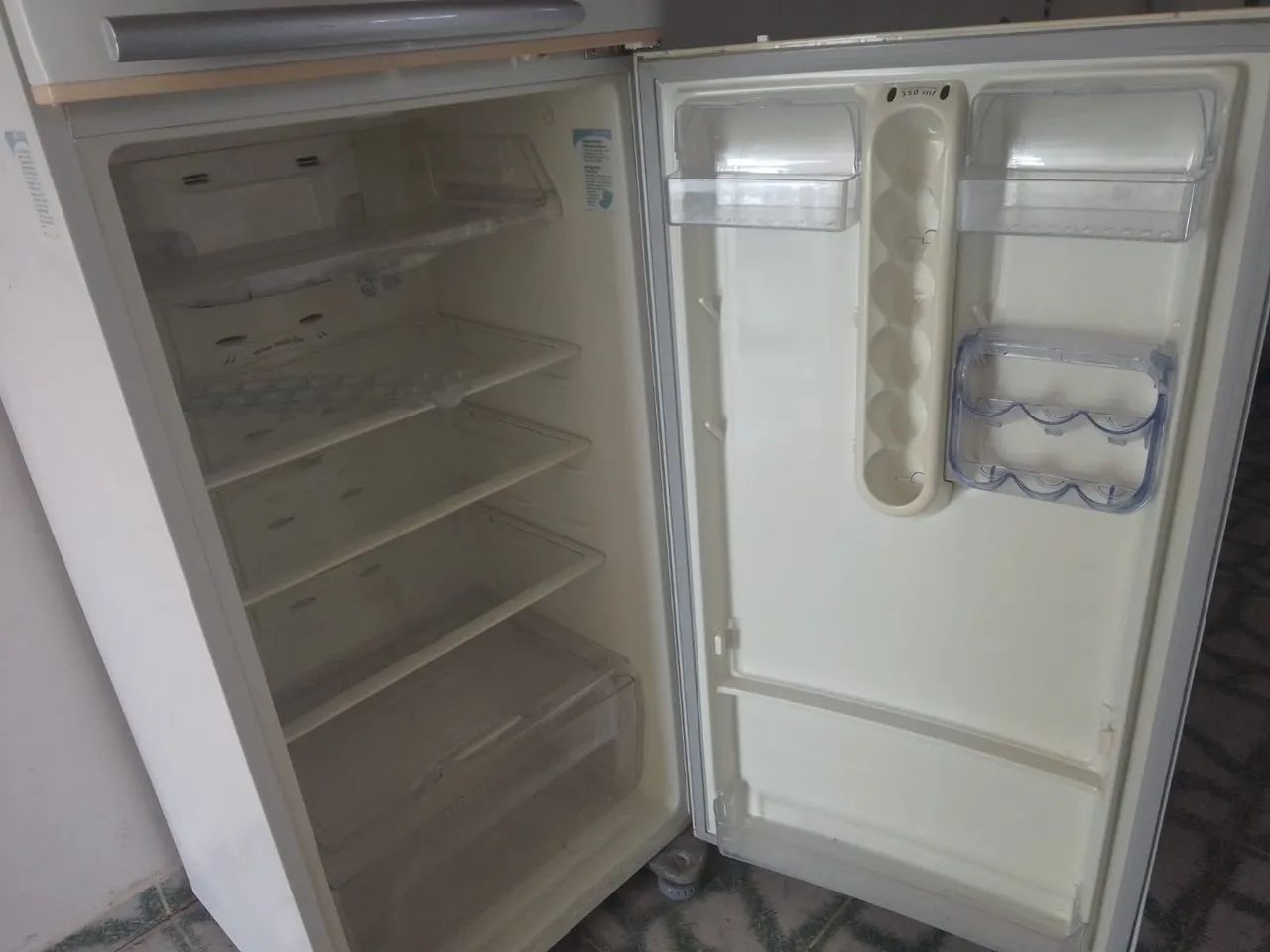 ELETROLUX RETRÔ FUNCIONANDO PERFEITAMENTE  - Foto 2